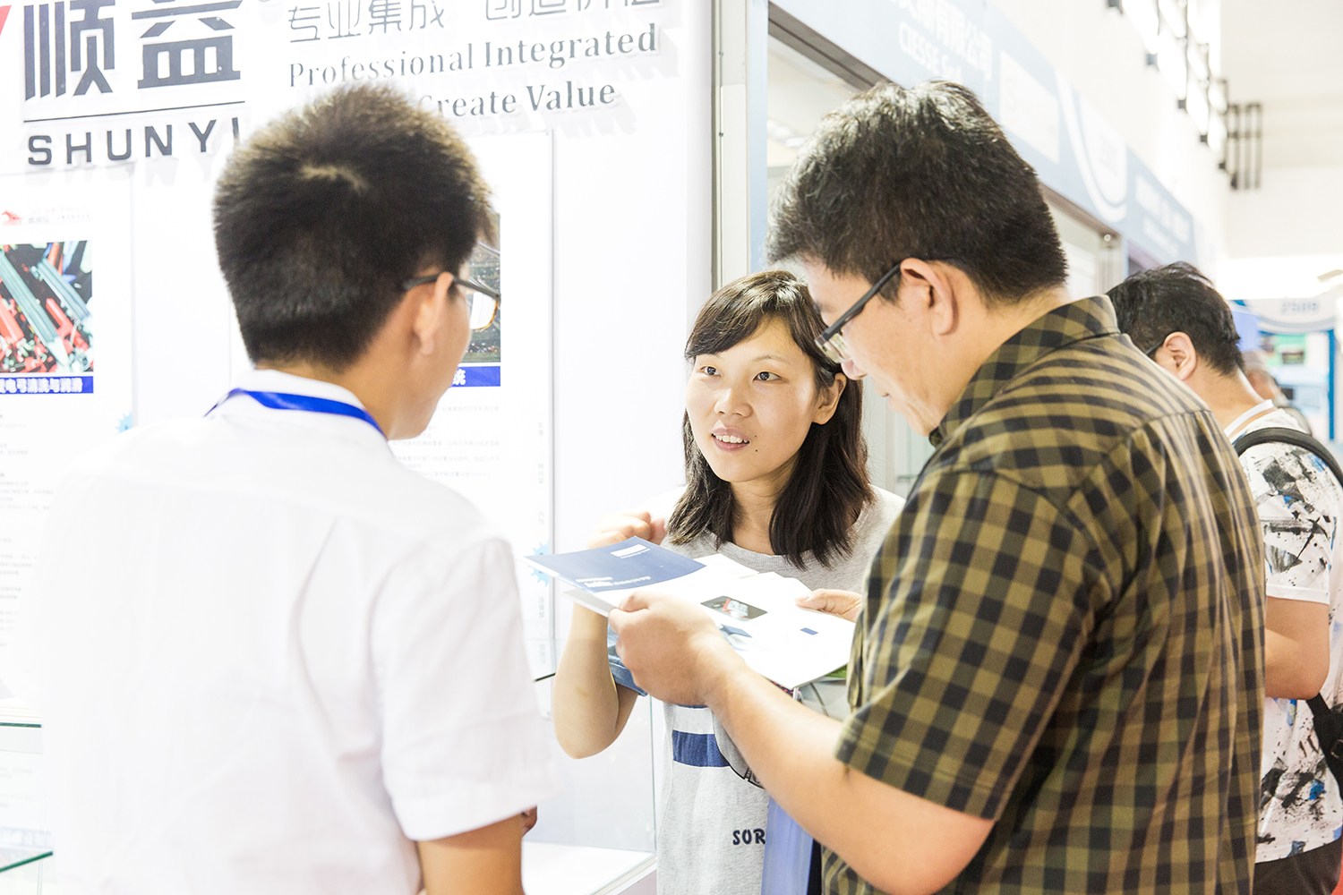 順益攜軌道交通車輛專業集成解決方案亮相第十三屆中國國際現代化鐵路技術裝備展覽會